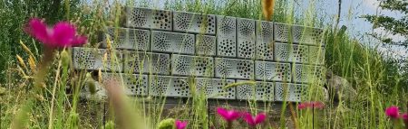 Bijenhotel als onderdeel van de duurzame tuin | Steenvoordeel