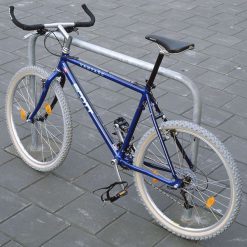 Fietsaanleunhek 850 mm met betonvoet - 421365 - Nu online kopen op Steenvoordeel