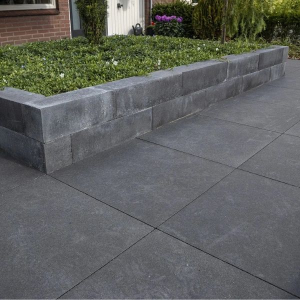 Linea Block 15x15x60 cm Black | bestellen bij Steenvoordeel.nl